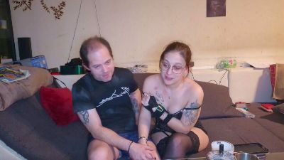 MrAndMrsDesire webcam cam4 model stream image