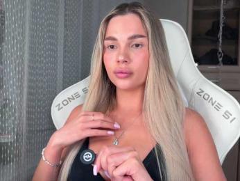 Baby_face webcam bongacams model stream image