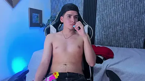 Mike_0233_ webcam model stream image