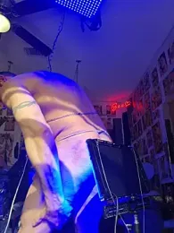 luvs2cumm69 webcam model stream image