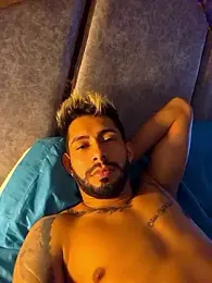 The_slim_boyss webcam model stream image