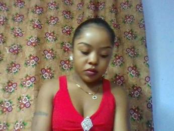 Elysa7 webcam model stream image