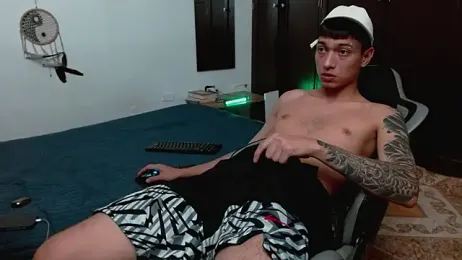 aaron_blug webcam model stream image