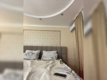 VICTORIA_ webcam model stream image