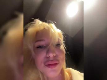 Cristi-Candy webcam bongacams model stream image