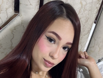 LiaDior webcam model stream image