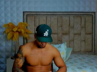 Anthom Wells webcam model stream image