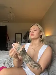 blissdimicco webcam stripchat model stream image