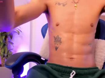 lennercollins_ webcam model stream image