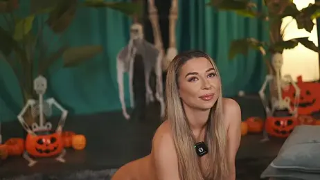 Assmerising webcam model stream image