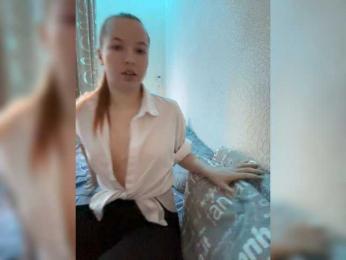 Bunniesss webcam bongacams model stream image