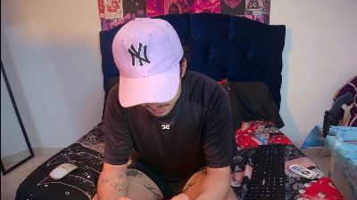 zoren33 webcam model stream image