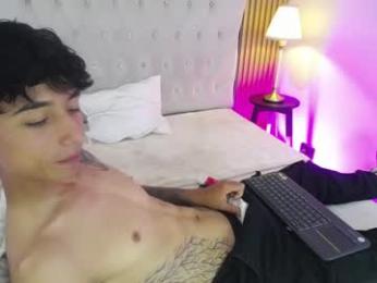 aiden_rivers_ webcam model stream image