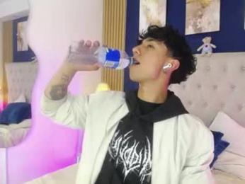 aiden_rivers_ webcam model stream image