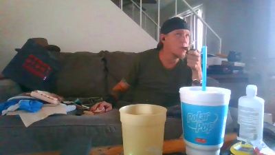 yourAwesomeness webcam model stream image