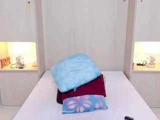 trishamoon webcam model stream image