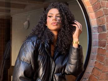 LyaDumont webcam model stream image