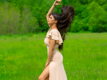 MayaKarter webcam model stream image