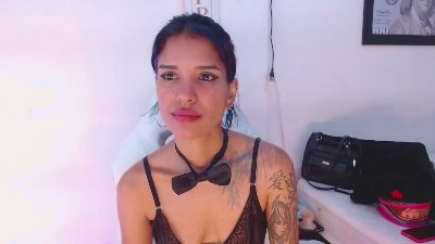 orianaasaenz webcam model stream image