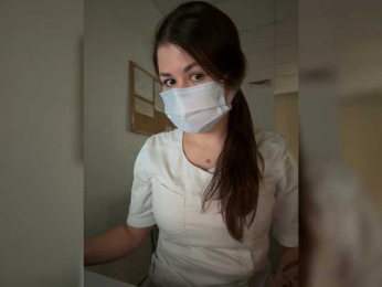 CupcakeBee webcam model stream image