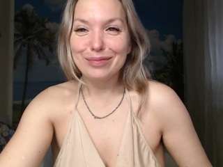 soaring-love webcam model stream image