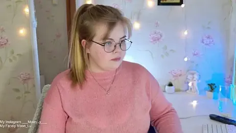 sinnamon_ webcam stripchat model stream image