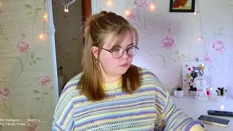 sinnamon_ webcam model stream image