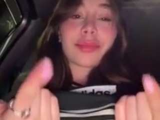 emily-mills1 webcam model stream image