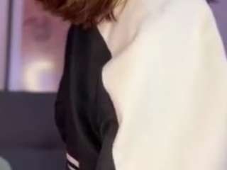 emily-mills1 webcam model stream image