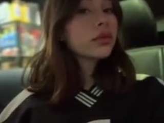 emily-mills1 webcam model stream image