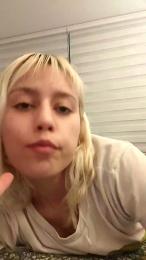 emi_laura webcam model stream image