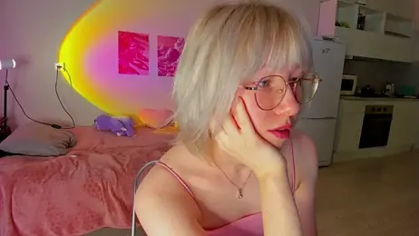 Allettaevee webcam model stream image
