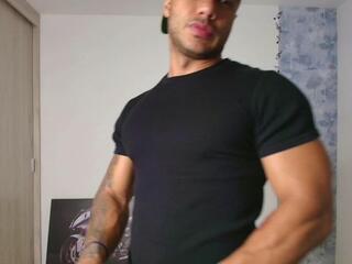 Layton Fox webcam model stream image