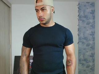 Layton Fox webcam model stream image