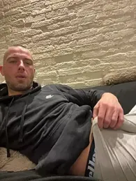 Rotteei1 webcam model stream image