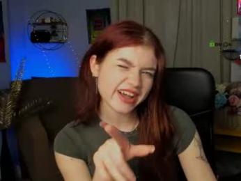 isabel_wave webcam model stream image