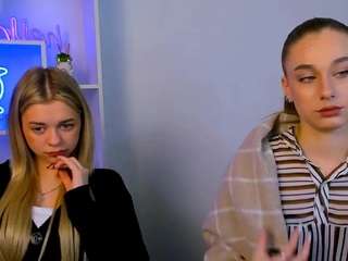 flora-nyx webcam model stream image