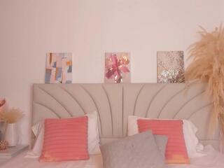 Sara Riveiro webcam model stream image