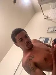 huhgtr webcam model stream image