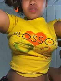 village_sexy_girl webcam model stream image