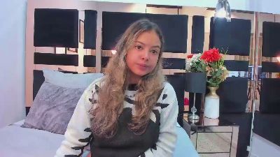 dulcelyra webcam model stream image