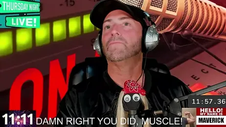 _SocialMaverick_ webcam model stream image