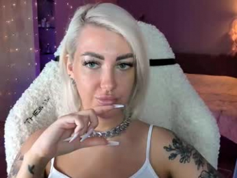 tykioty_miley webcam model stream image