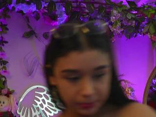 Isa Nixon webcam model stream image