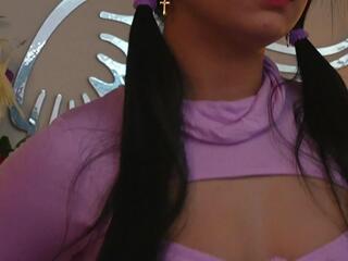 Isa Nixon webcam model stream image