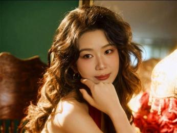 Adalinmiya webcam livejasmin model stream image