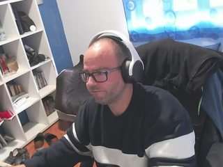 ravingr4d4 webcam model stream image