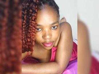 Glowgoddes webcam model stream image