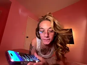 chloetease webcam model stream image