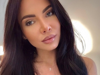 CaitlynEva webcam model stream image